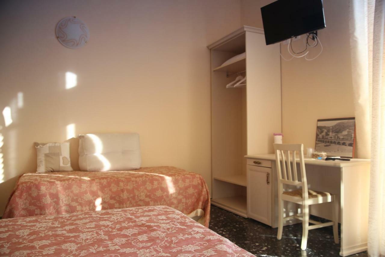 Guest house Vivi 5 Terre 2*