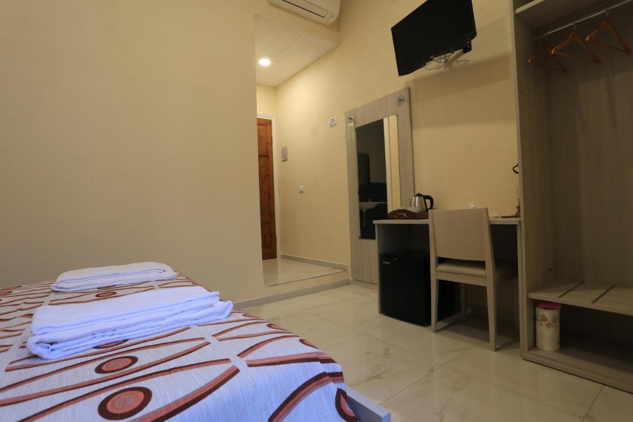 Guest house Vivi 5 Terre 2*
